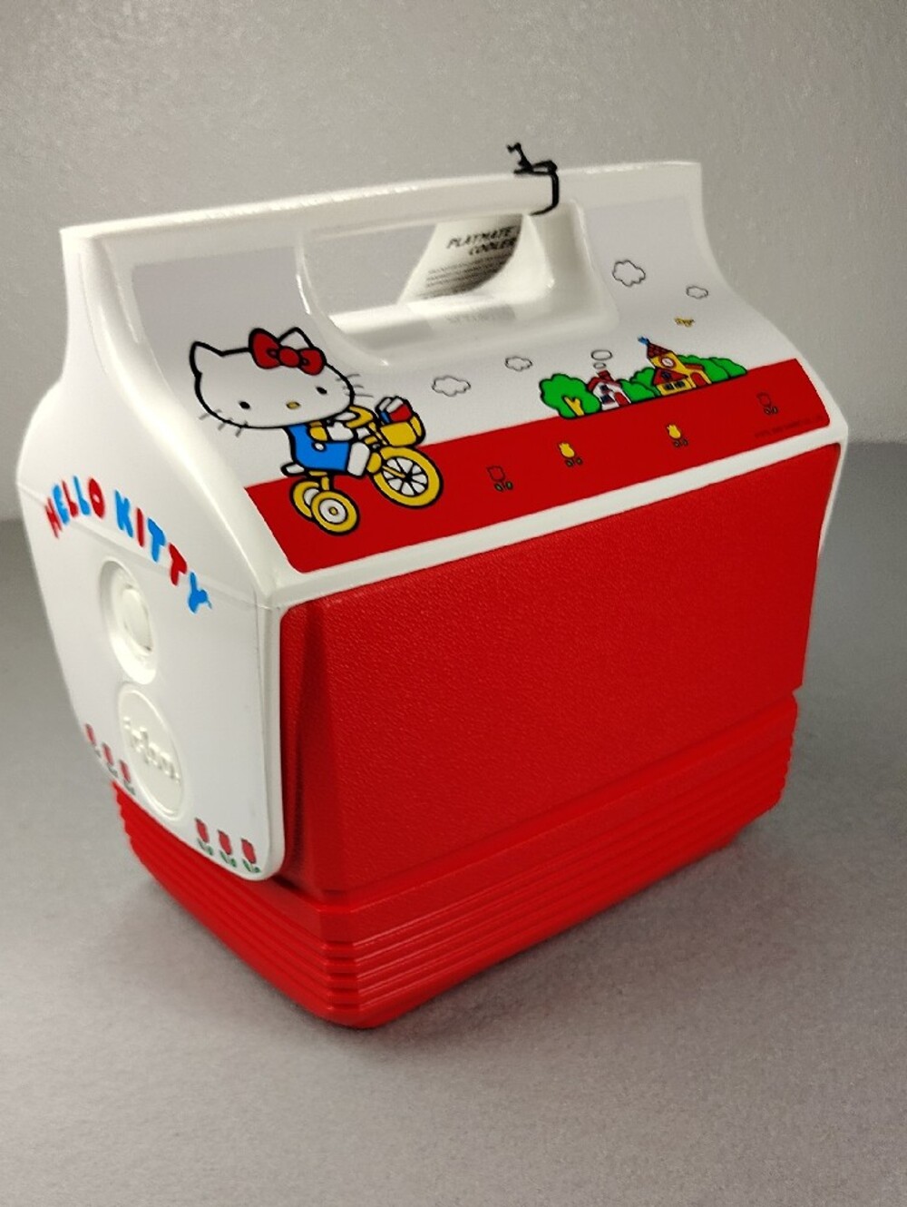 Igloo X Hello Kitty Collab Series Cooler - Picture 5 of 13